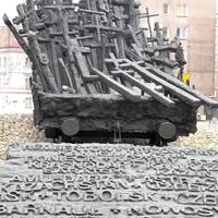 26 Katyn-Denkmal